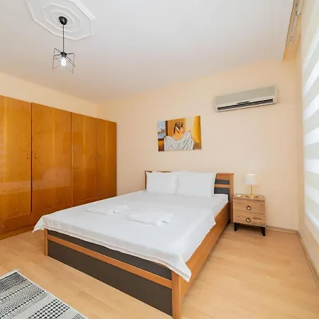 Apartment Cozy Flat With Balcony 5 Min To Konyaalti