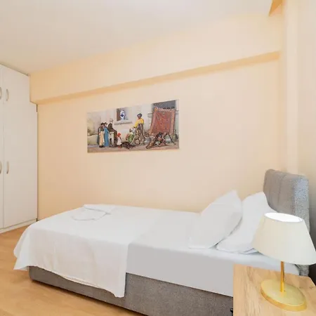 Cozy Flat With Balcony 5 Min To Konyaalti Apartment Antalya