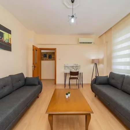 Cozy Flat With Balcony 5 Min To Konyaalti *